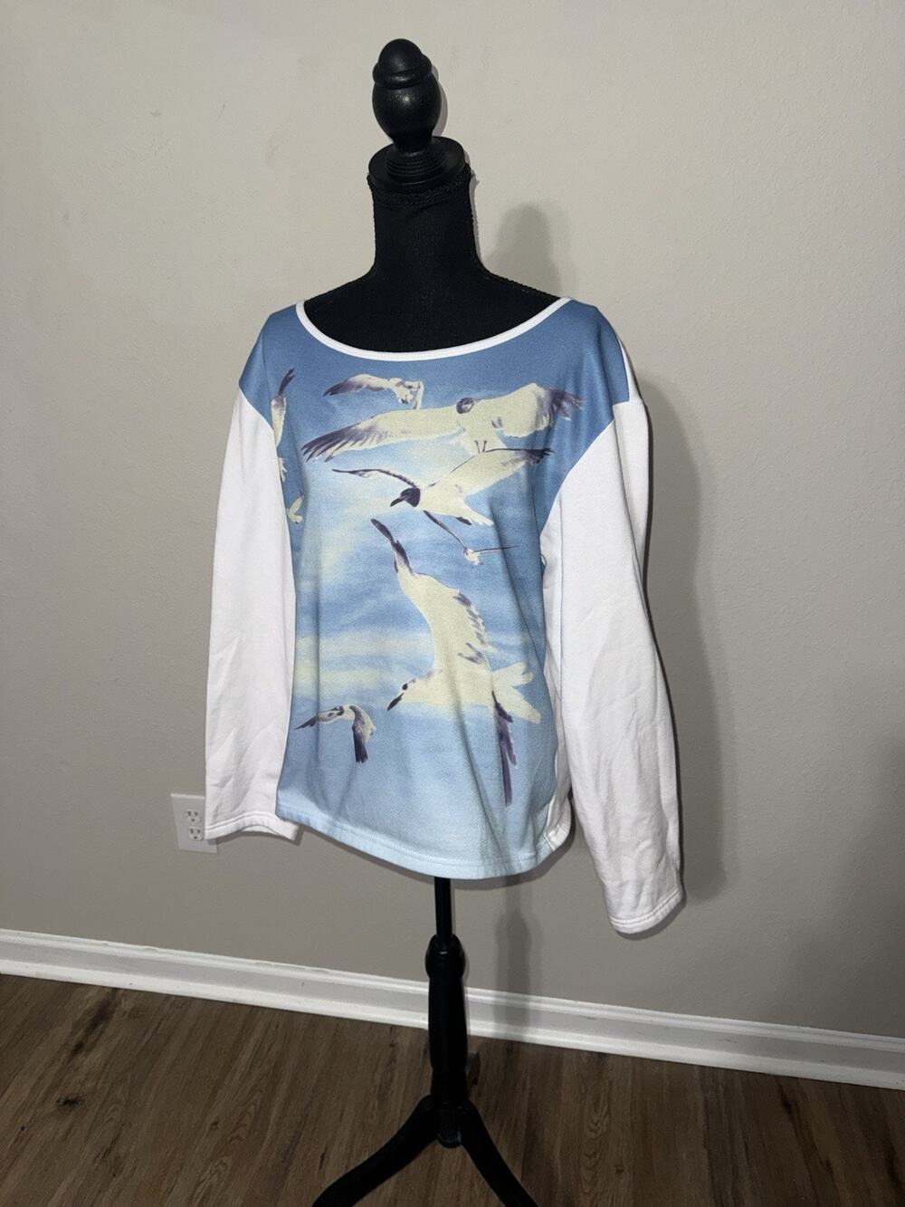 RARE 2014 Taylor Swift Official Merch 1989 Seagull Bird Sweatshirt Extra Large